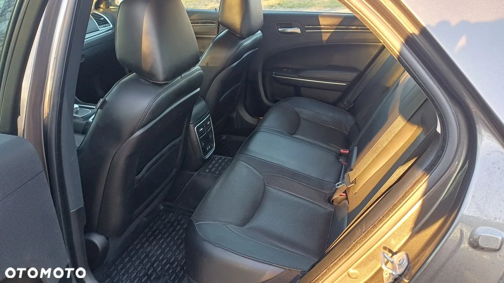 Chrysler 300 - 12