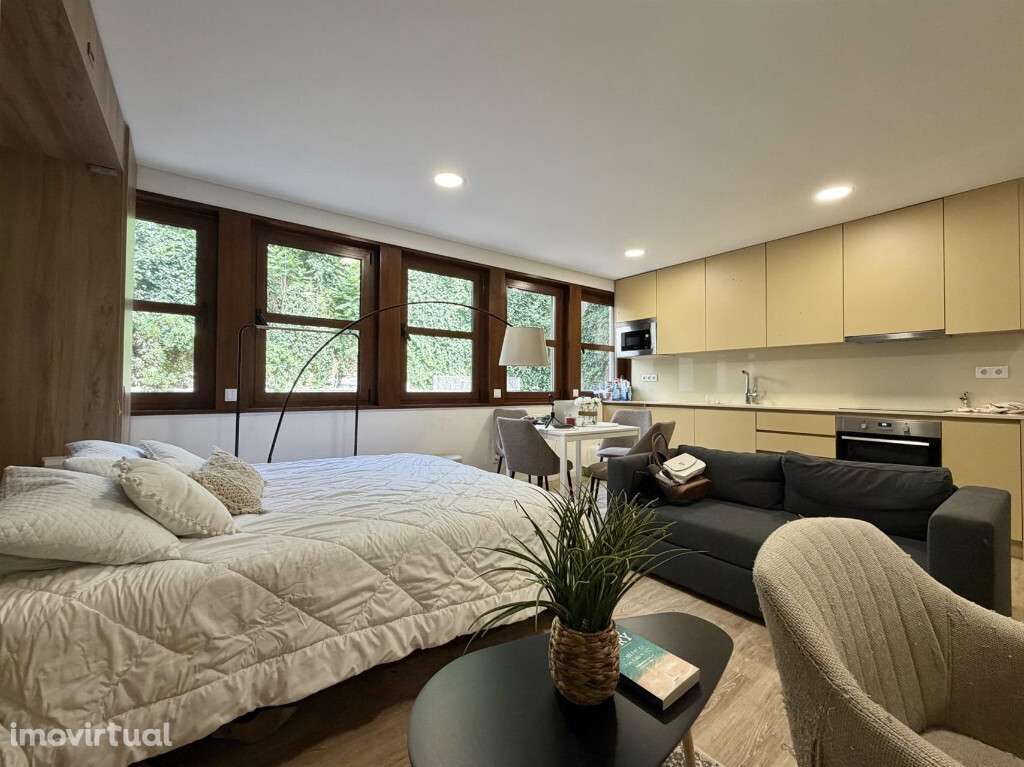 Estúdio, Praça Républicada cidade de Coimbra - Grande imagem: 2/3