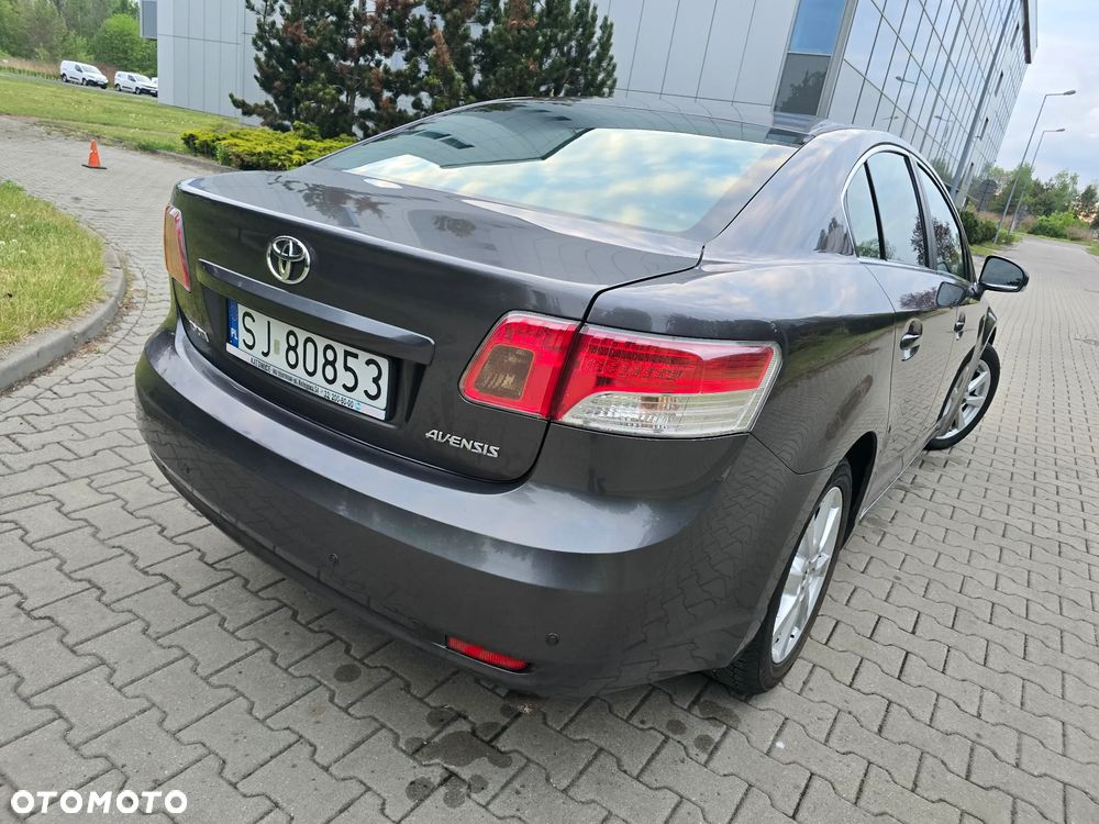 Toyota Avensis 2.0 D-4D Luna - 12
