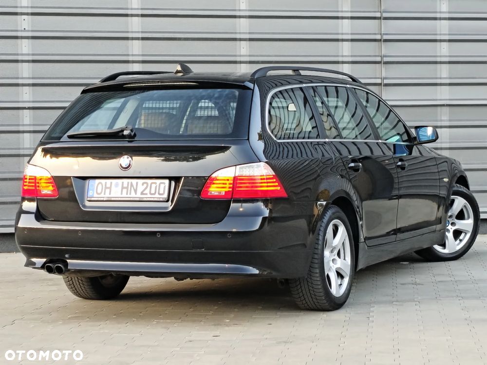 BMW Seria 5 523i Edition Exclusive - 17