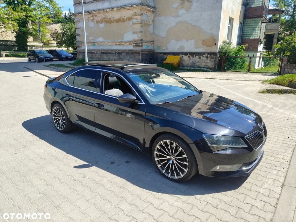 Skoda Superb 2.0 TDI L&K DSG - 20