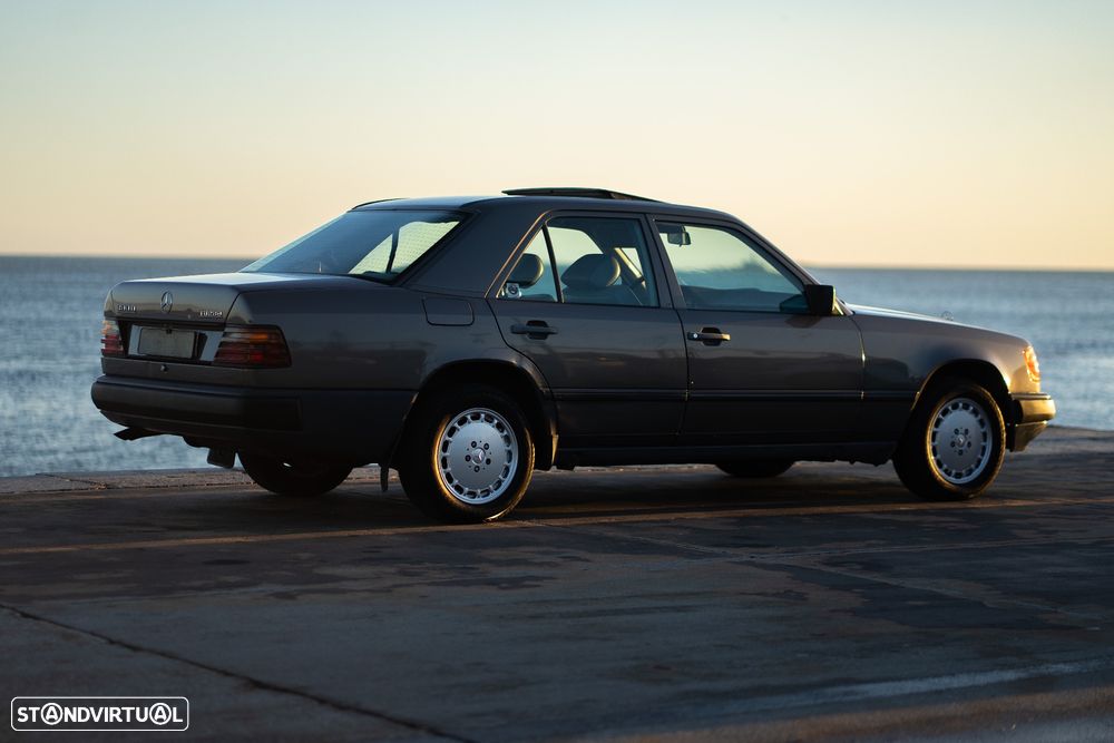 Mercedes-Benz W124 (1984-1997) 300 D Turbo - 6