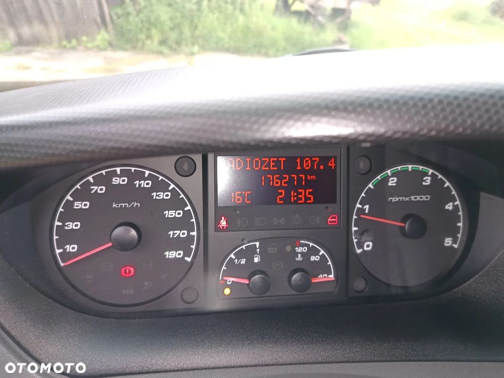 Iveco DAILY 35s13 L2H2 2.3 diesel 126kM, 2012 rok, WEBASTO, HAK, CAMERA COFANIA, ORGINALNY NIEWIELKI PRZEBIEG 176tyś. SPROWADZONY ZE SZWECJI! - 7