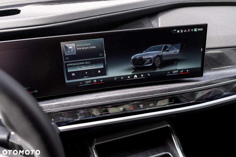 BMW Seria 7 740d xDrive mHEV Nero Lusso Edition sport - 26