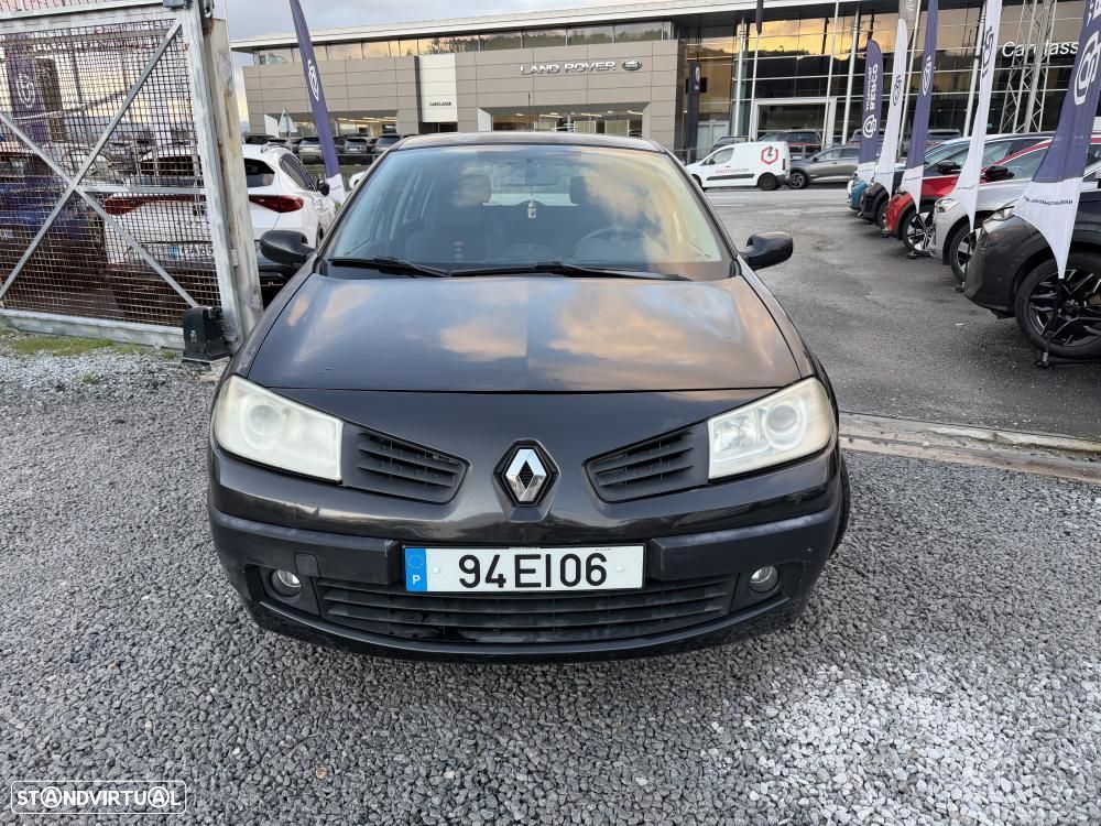 Renault Mégane 1.5 dCi Dynamique - 4