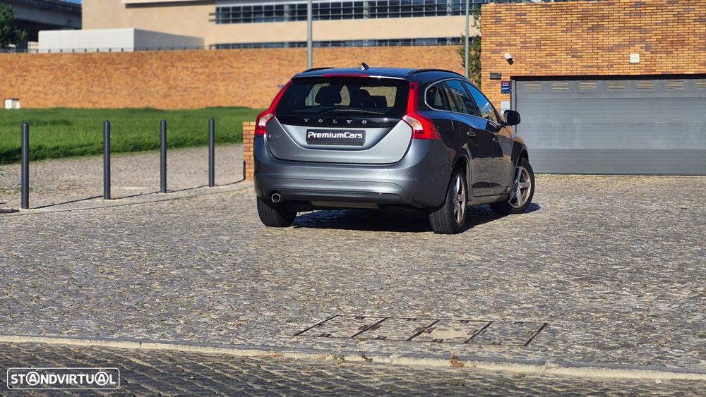 Volvo V60 2.0 D2 Momentum Drive Geartronic - 8