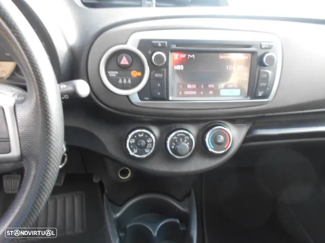 Toyota Yaris 1.4 D-4D Sport - 14