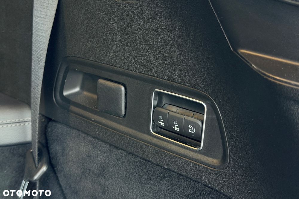 Mercedes-Benz GLS - 34