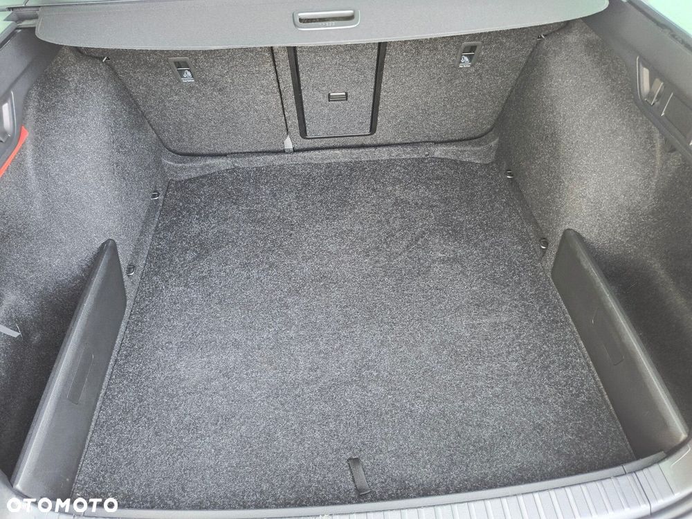 Skoda Octavia 2.0 TDI RS DSG - 32