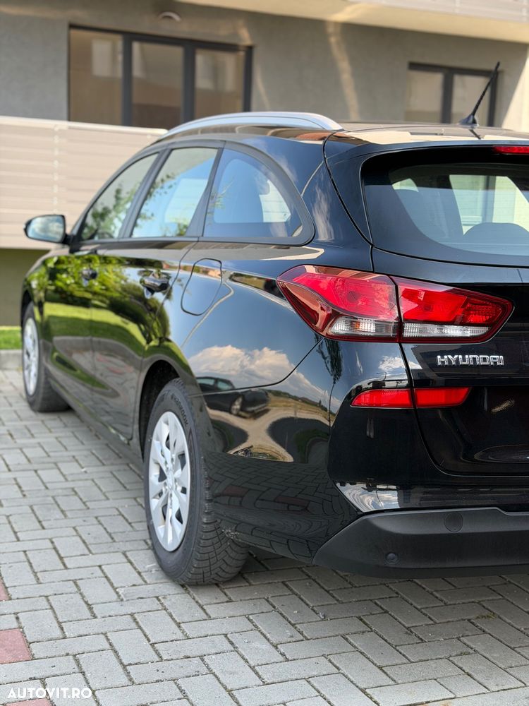 Hyundai i30 1.0 T-GDI Family - 8
