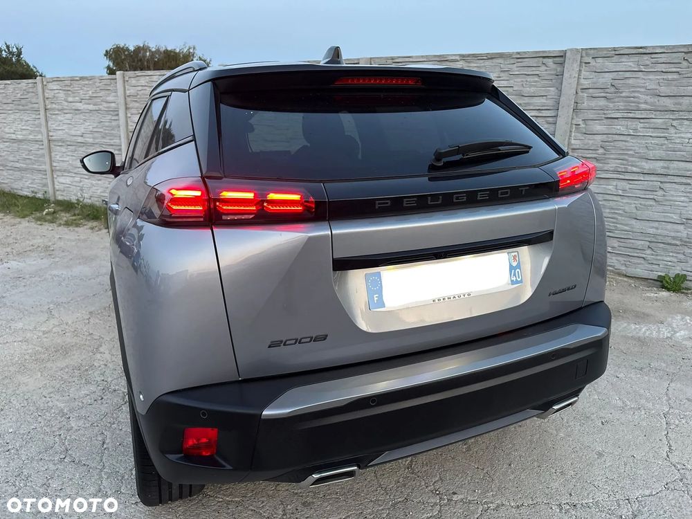 Peugeot 2008 Hybrid 136 e-DSC GT - 22