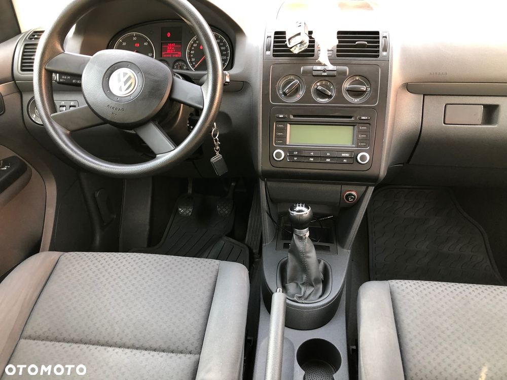 Volkswagen Touran 1.9 TDI DPF Conceptline - 13