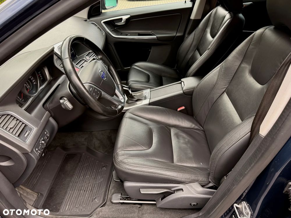 Volvo XC 60 D4 Geartronic Momentum - 15