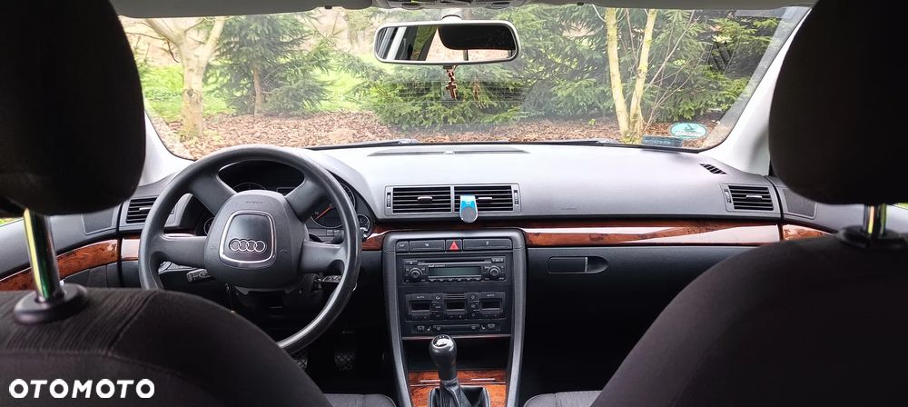 Audi A4 Limousine - 13