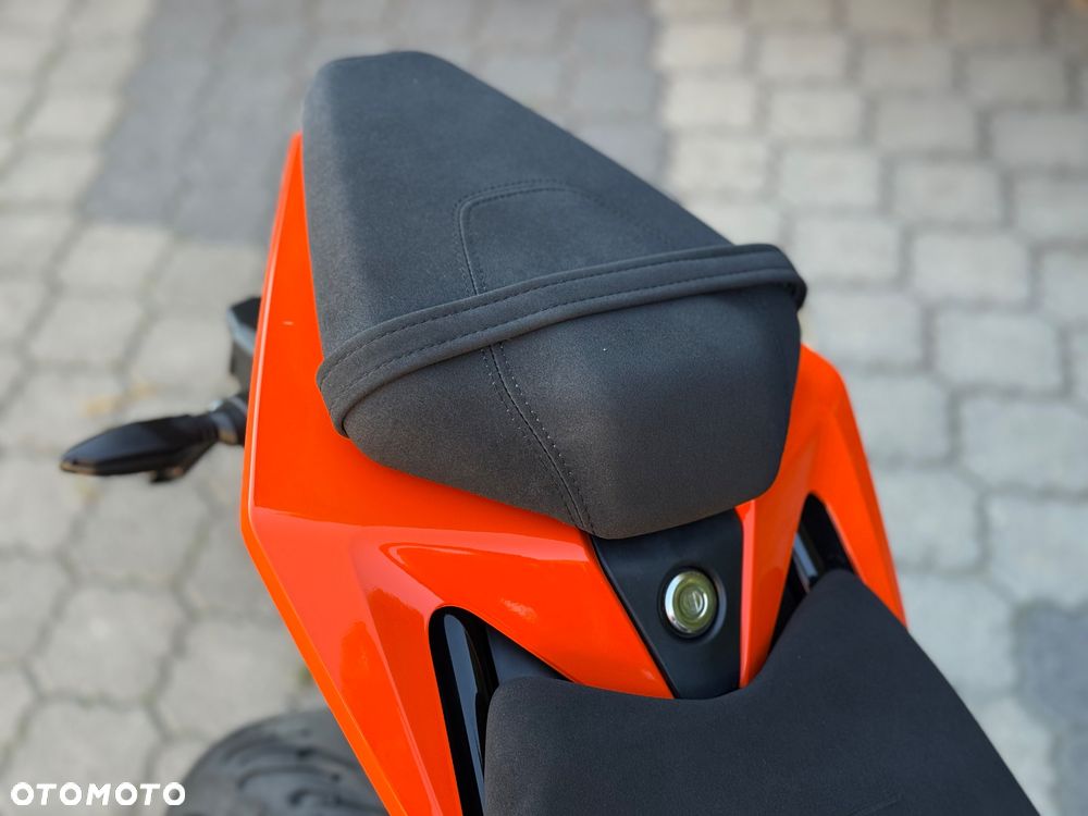 KTM RC 125 - 18