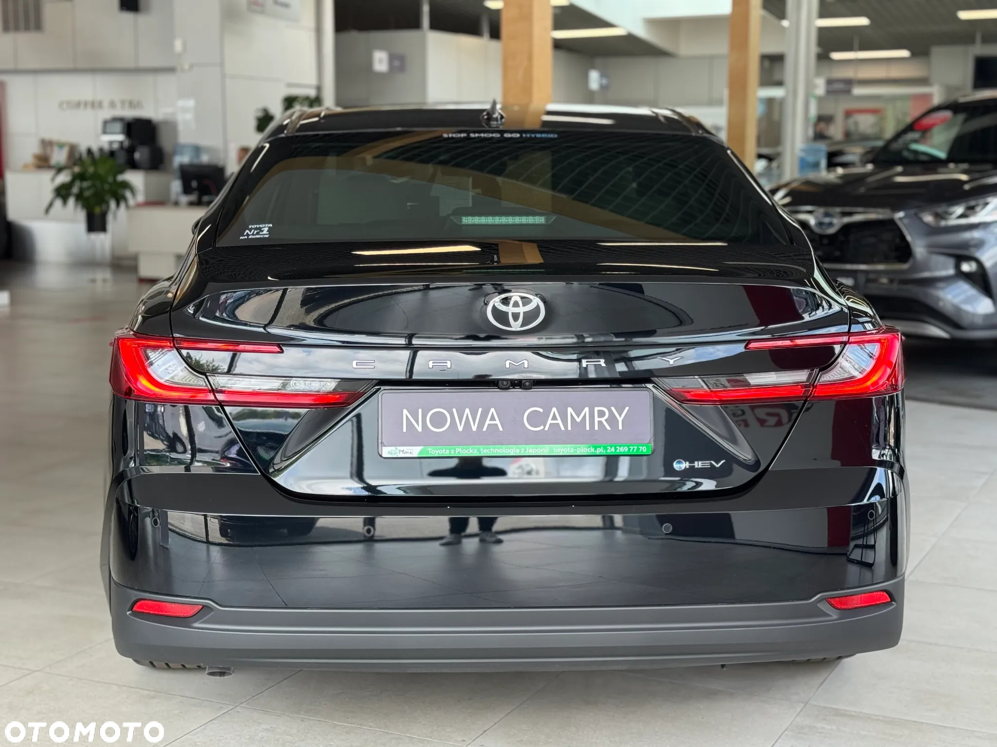 Toyota Camry 2.5 Hybrid Dynamic Force Executive e-CVT - 8