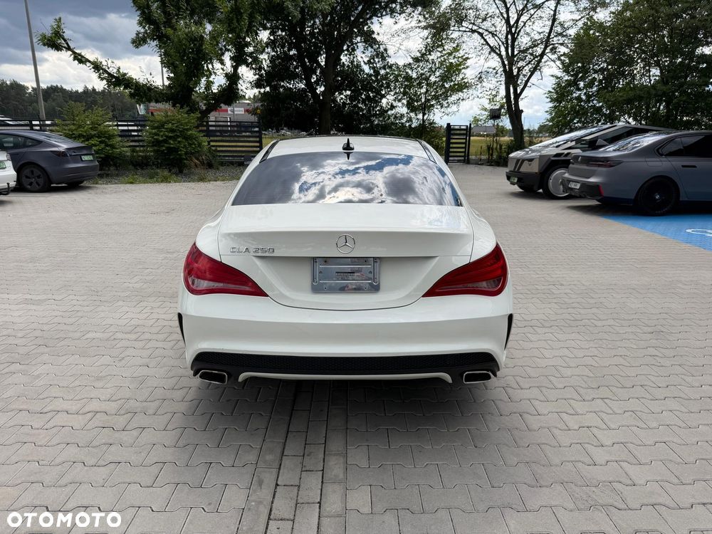 Mercedes-Benz CLA 250 7G-DCT AMG Line - 6