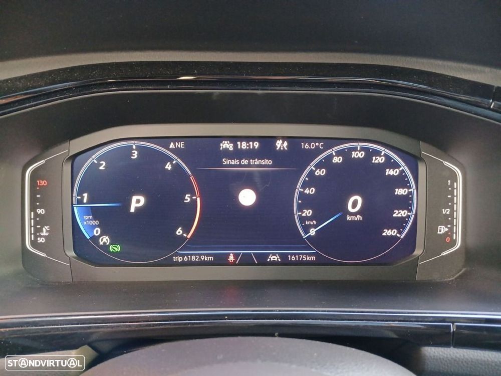 VW T-Roc 2.0 TDI R-Line DSG - 19