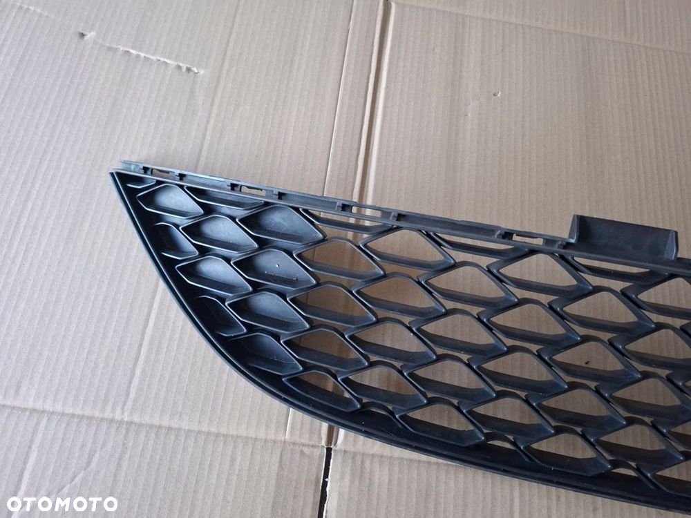 KRATKA ZDERZAKA OPEL ASTRA J OPC ORYGINAŁ - 2