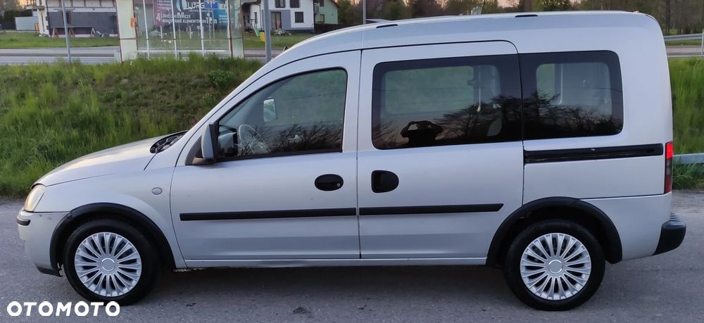 Opel Combo Tour - 2