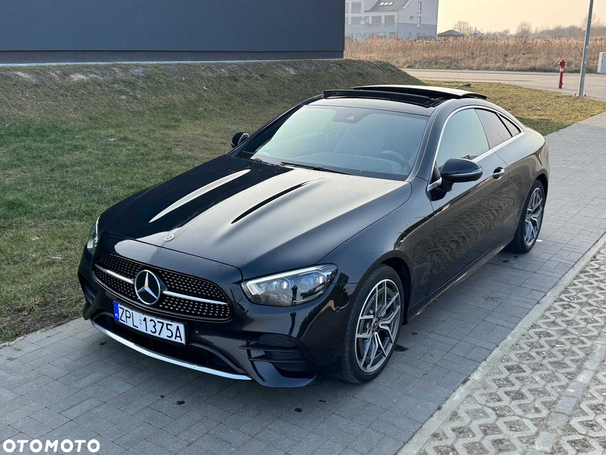 Mercedes-Benz Klasa E 220 d Coupe 4-Matic AMG - 21