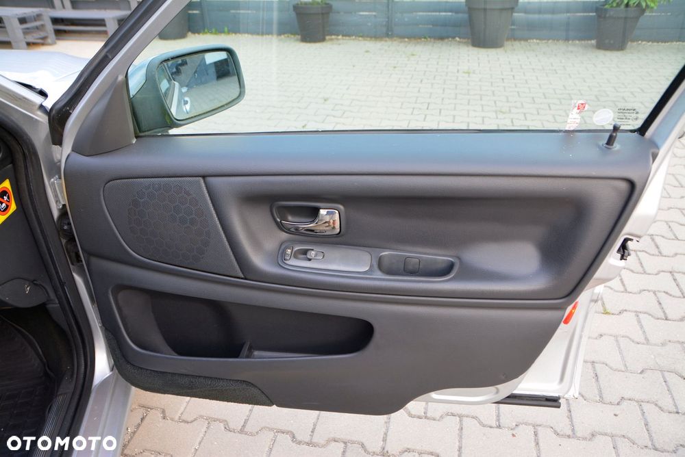 Volvo V70 2.5 - 26