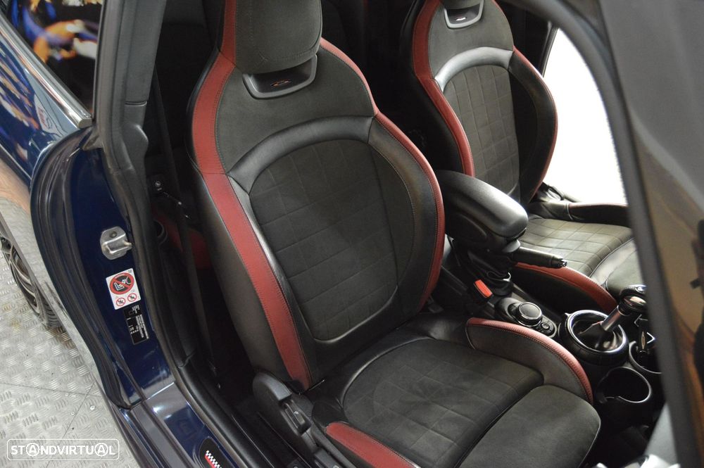 MINI 3 Portas John Cooper Works Auto Desportiva - 28