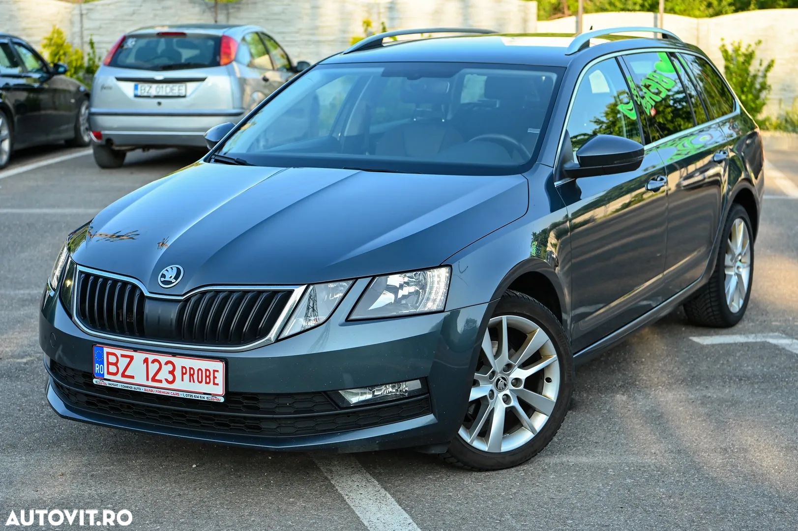 Skoda Octavia Combi Diesel 1.6 TDI DSG Style - 1