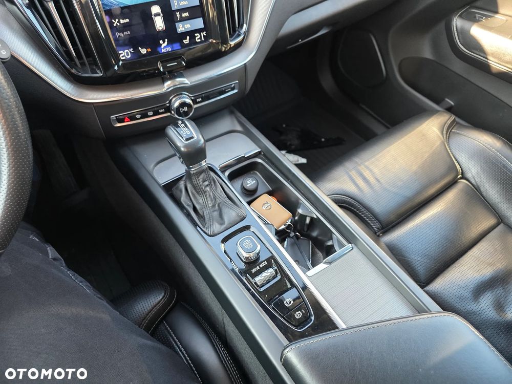 Volvo XC 60 B5 D AWD Geartronic Inscription - 28