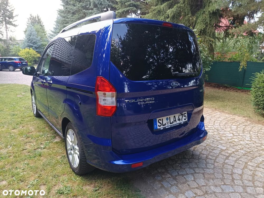 Ford Tourneo Courier 1.0 EcoBoost S&S Titanium - 11