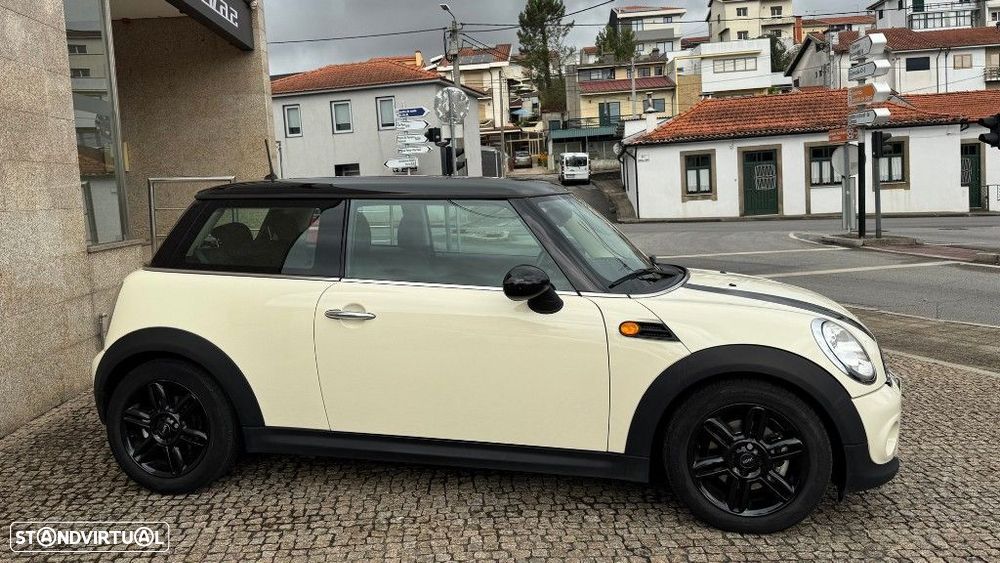 MINI 3 Portas Cooper D - 4