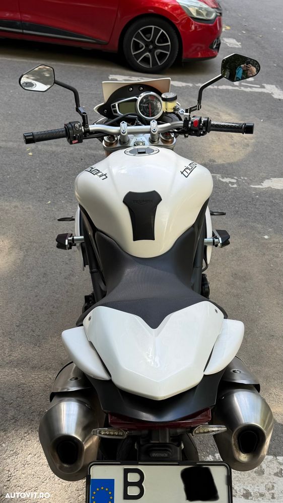 Triumph Speed Triple S - 8