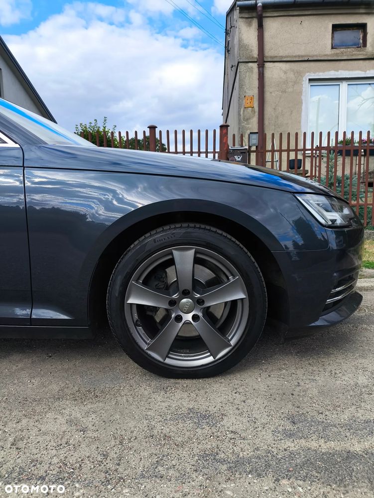Audi A4 Avant 2.0 TDI S tronic - 26