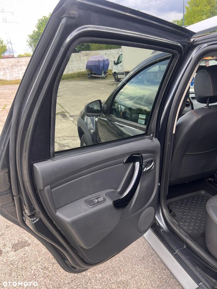 Dacia Duster 1.6 SCe Blackshadow 4x4 S&S - 19