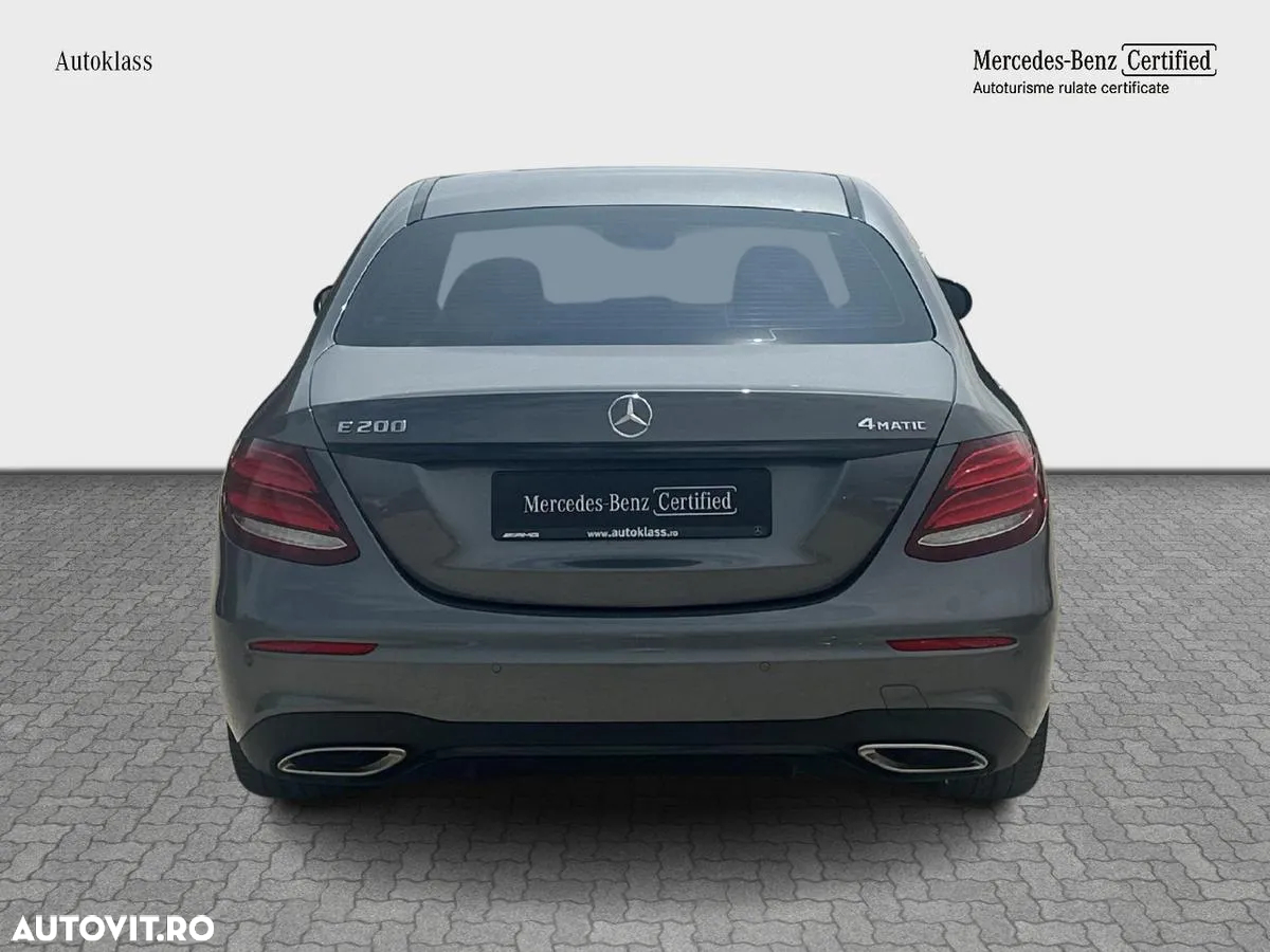 Mercedes-Benz E 200 4MATIC Aut. - 7