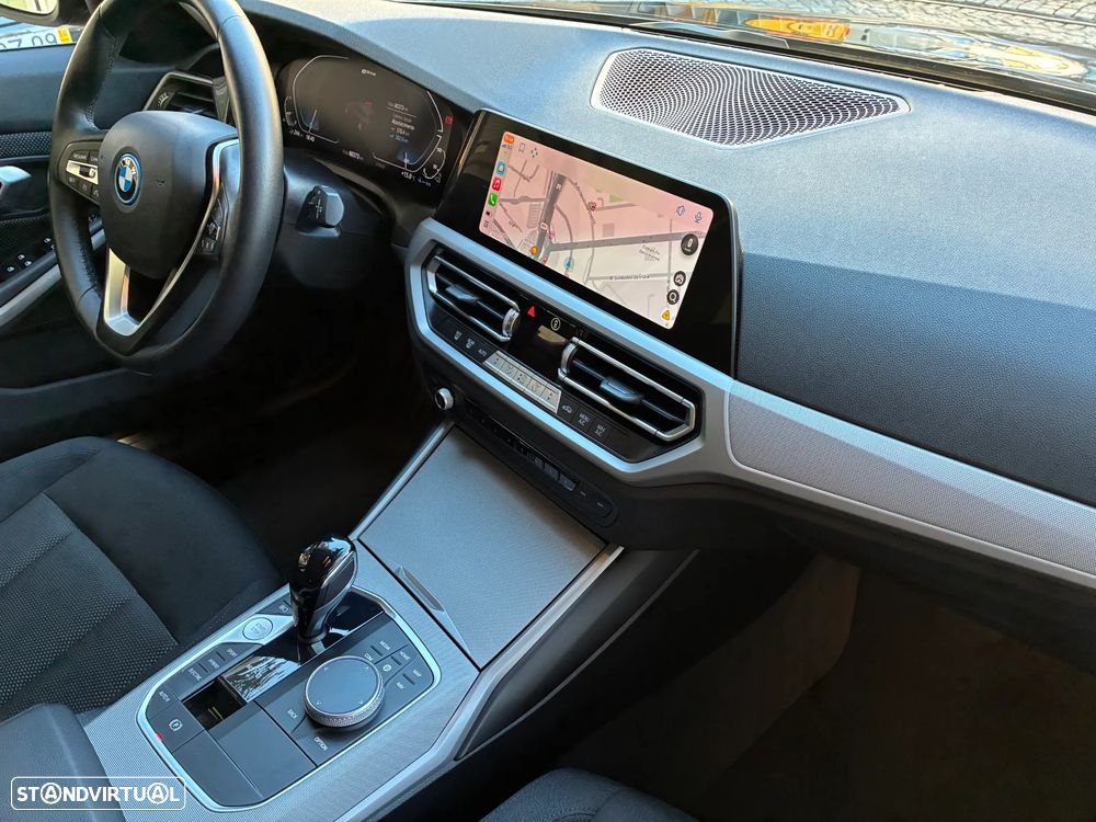 BMW 320 e Touring Corporate Edition Auto - 27