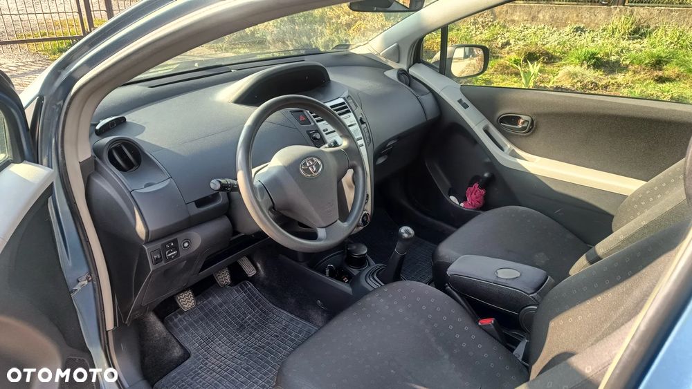 Toyota Yaris 1.0 Luna A/C - 13