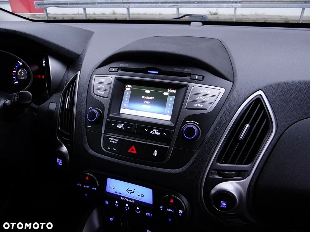 Hyundai ix35 1.7 CRDi 2WD blue Finale Gold - 30
