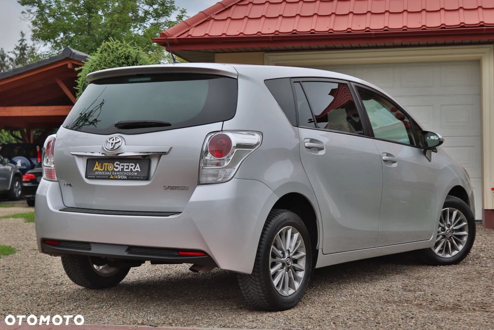 Toyota Verso 1.8 Premium 7os - 10