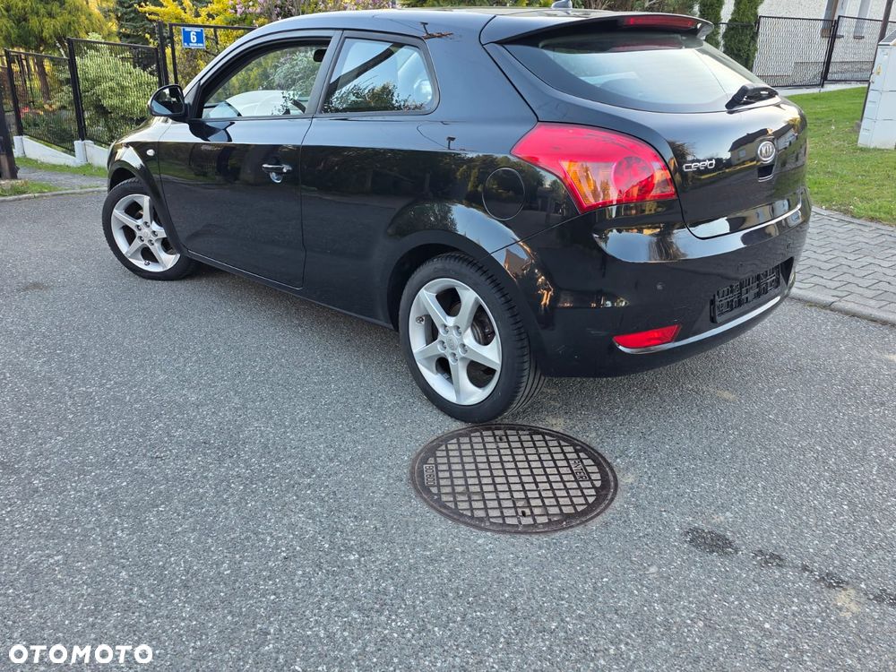 Kia Ceed 1.6 CVVT LX - 32
