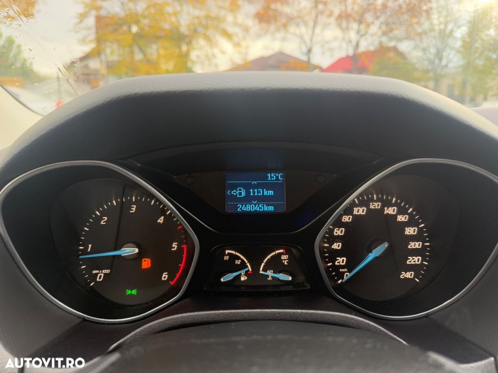 Ford Focus 1.6 TDCI DPF Ambiente - 16