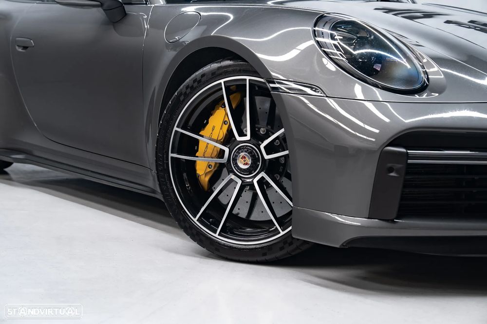 Porsche 911 (992) Turbo S - 4