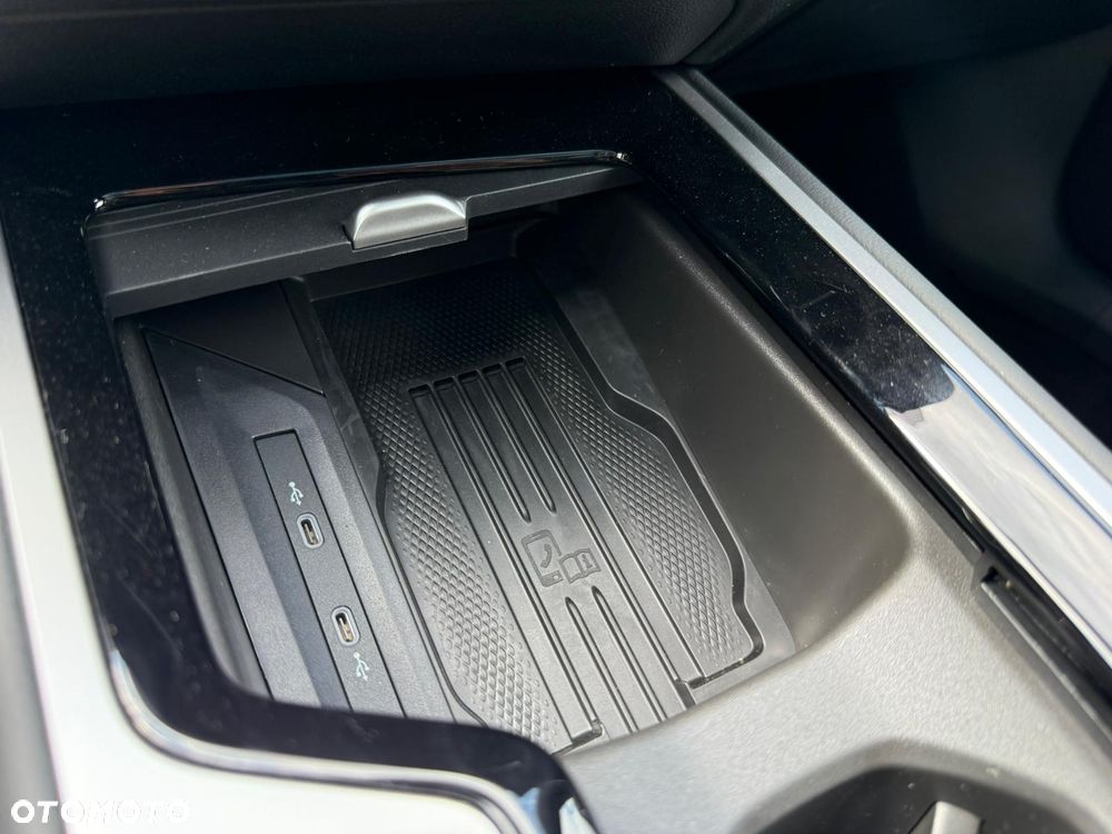 Volkswagen Passat - 25