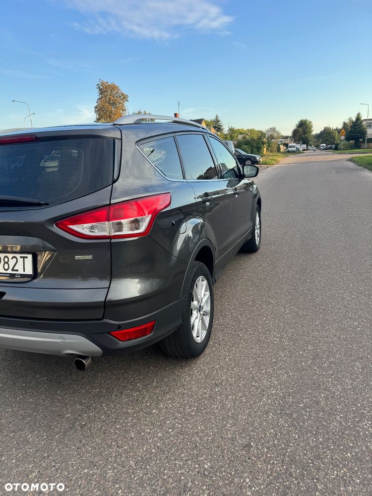 Ford Kuga 1.5 EcoBoost 2x4 Titanium - 5