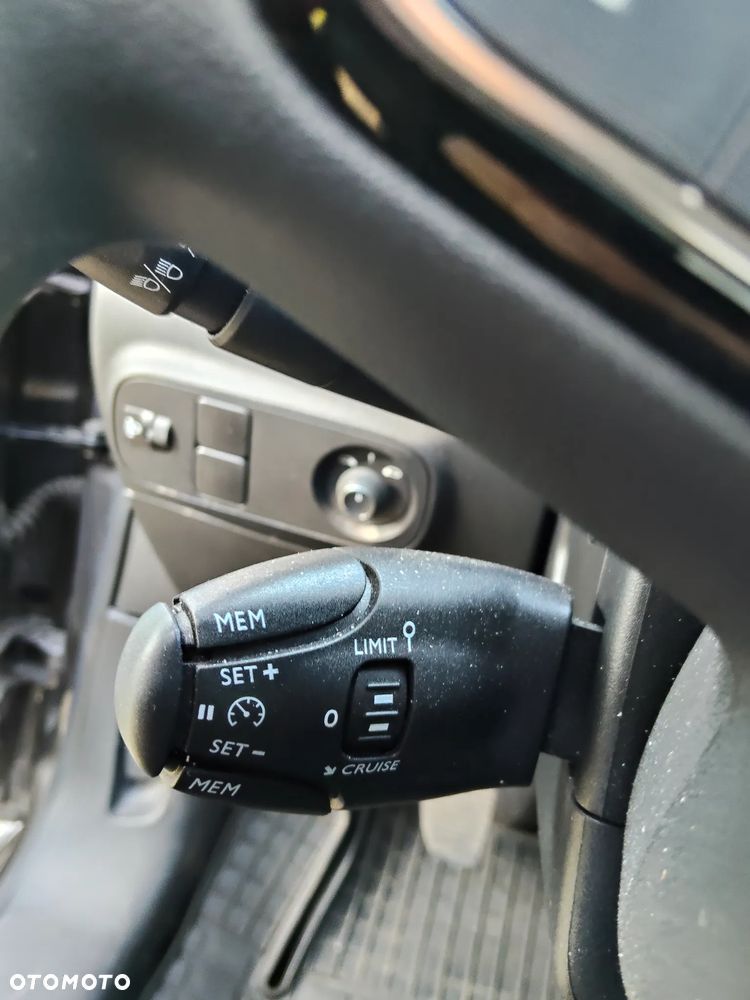 Citroën C3 1.2 PureTech Shine - 6