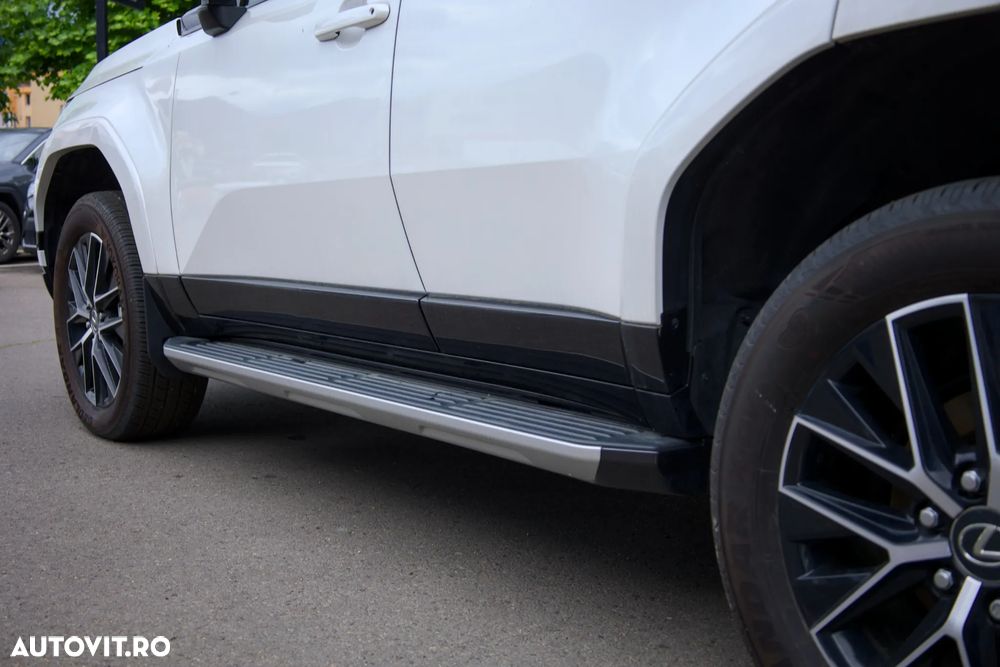 Lexus Seria LX - 7