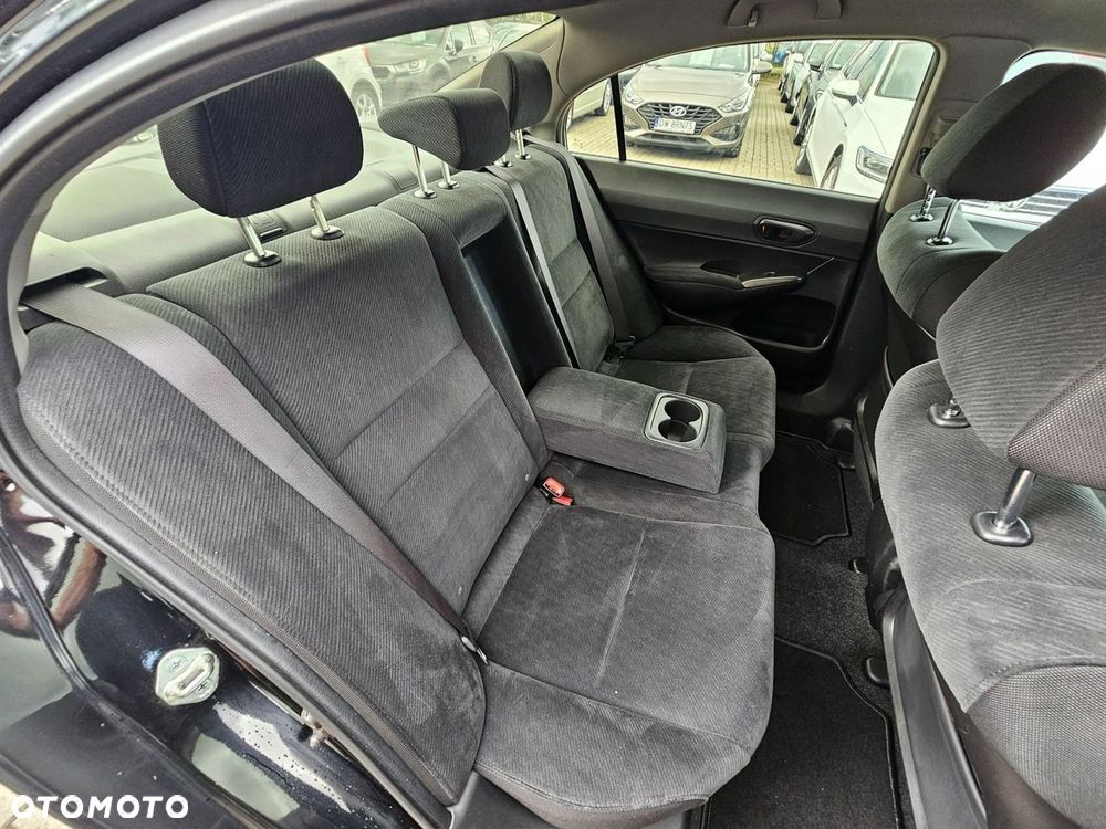 Honda Civic 1.8 Executive - 11