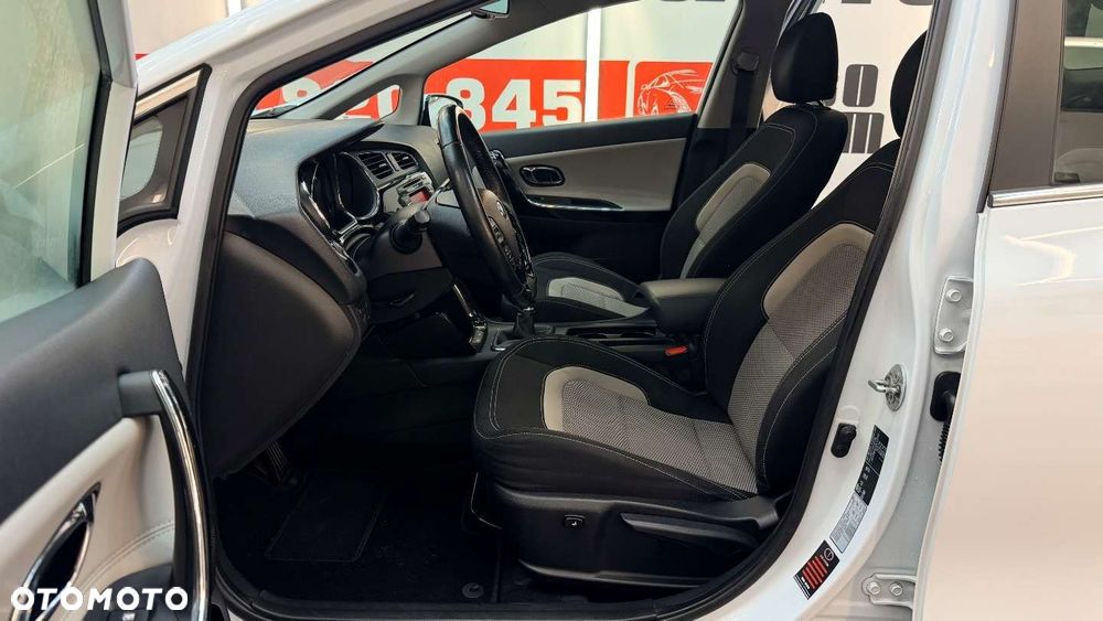 Kia Ceed - 22