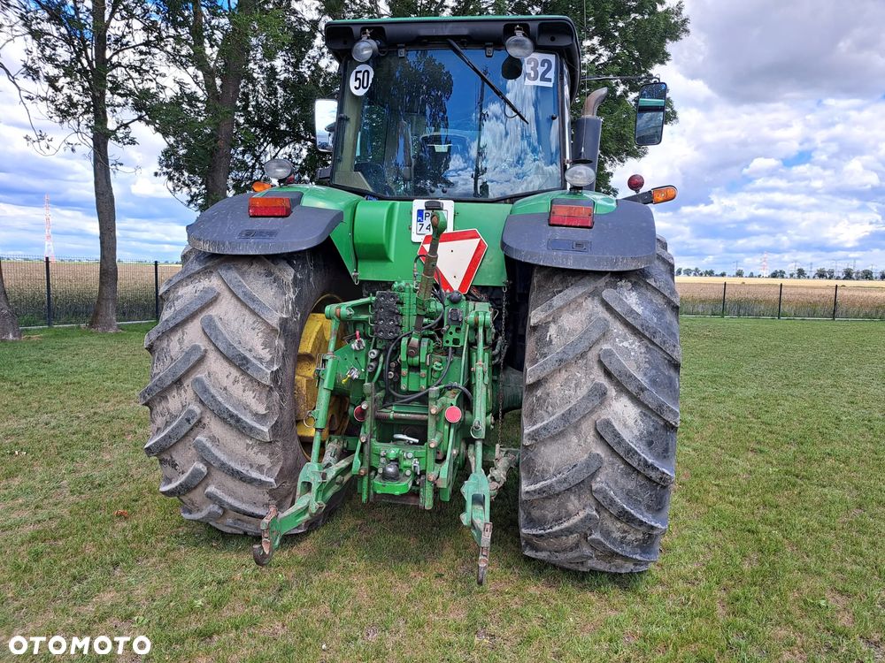John Deere 8230 - 9