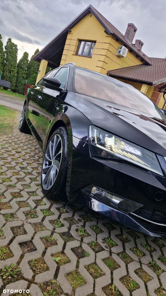 Skoda Superb 2.0 TDI 4x4 L&K DSG - 8